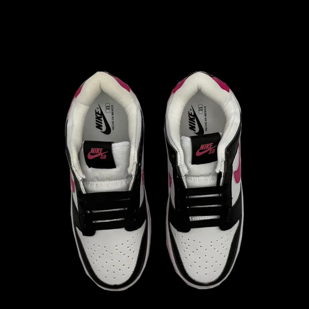 Nike Dunk Low Black & Pink
